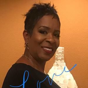 Meet your Posher, Deborah